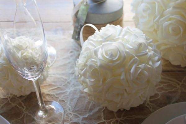 Deco "Rozenbal" Ø 18cm wit Schuim (1 stuks) [IFS-31213]