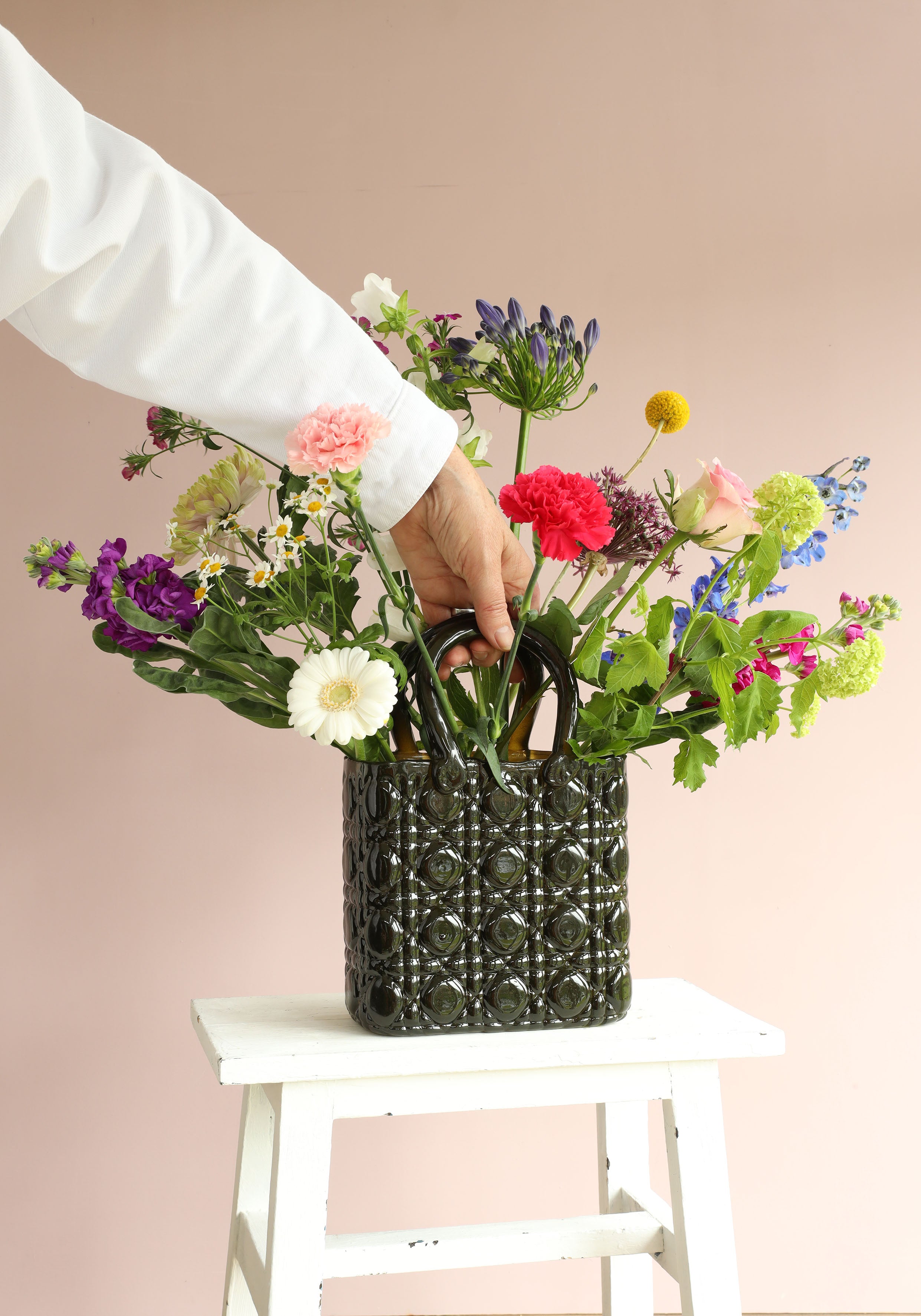 Handtas vaas Elysee glazen handvat l.14 x b.9,5 x h.22 cm donkergroen (1 st) [IFS-37235]