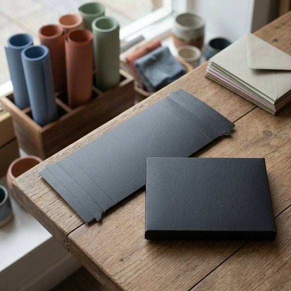 Petite Boite en Carton noir mat 13,7 x 1,6 x 19,1cm (25 Pièces) [BK1]