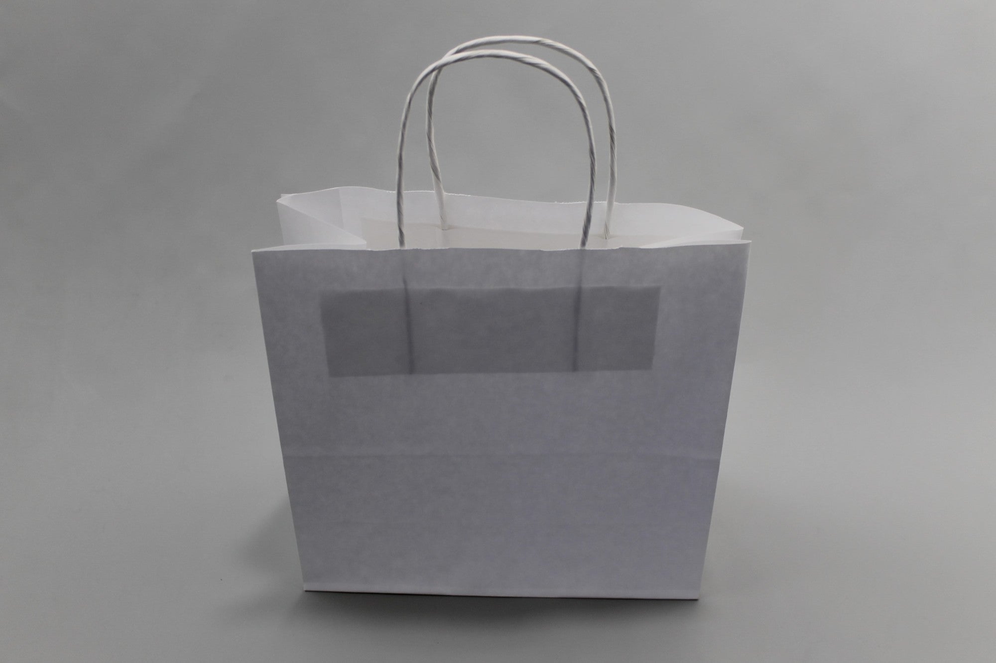 Sac Poignées Papier Blanc 26x12x35cm Kraft 90 g/m2 avec Poignées Torsadées (50 pièces) [PAMW2635]
